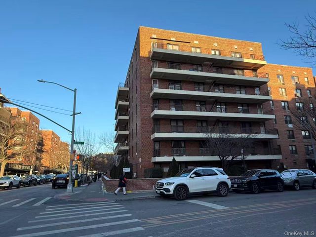 13710 Franklin Avenue L2, Flushing, NY 11355