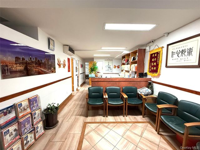 13710 Franklin Avenue L2, Flushing, NY 11355