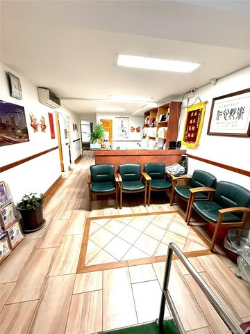 13710 Franklin Avenue L2, Flushing, NY 11355