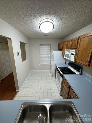 6311 Windsor Gate Lane, Charlotte, NC 28215