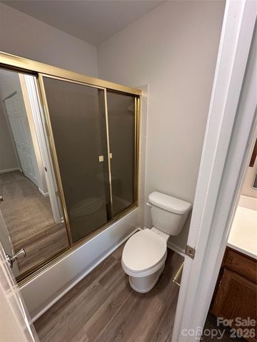 6311 Windsor Gate Lane, Charlotte, NC 28215