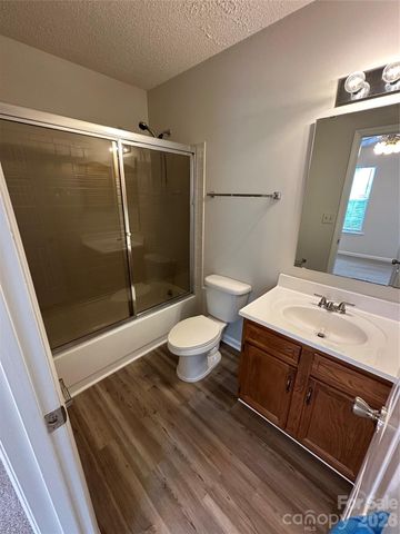 6311 Windsor Gate Lane, Charlotte, NC 28215
