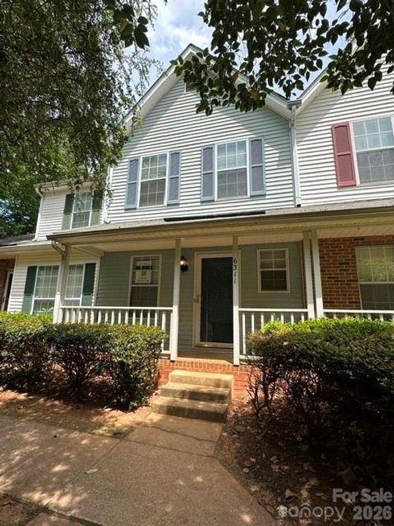6311 Windsor Gate Lane, Charlotte, NC 28215