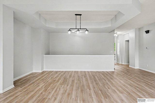 2311 Glacier Drive, Papillion, NE 68046