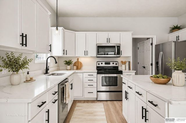 2311 Glacier Drive, Papillion, NE 68046