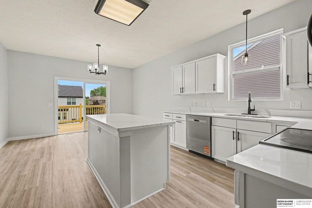 2311 Glacier Drive, Papillion, NE 68046