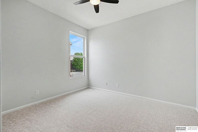 2311 Glacier Drive, Papillion, NE 68046