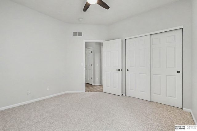 2311 Glacier Drive, Papillion, NE 68046