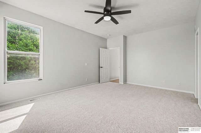 2311 Glacier Drive, Papillion, NE 68046