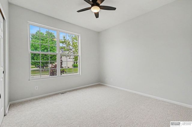 2311 Glacier Drive, Papillion, NE 68046