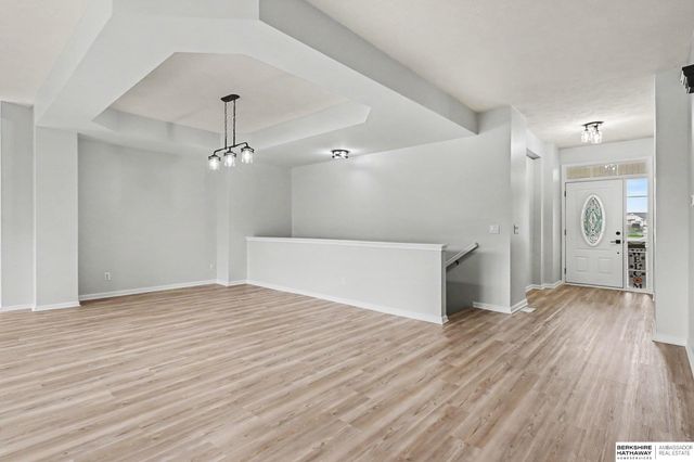 2311 Glacier Drive, Papillion, NE 68046