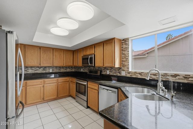 25826 S GREENCASTLE Drive, Sun Lakes, AZ 85248