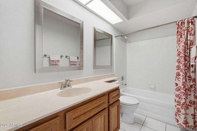 25826 S GREENCASTLE Drive, Sun Lakes, AZ 85248