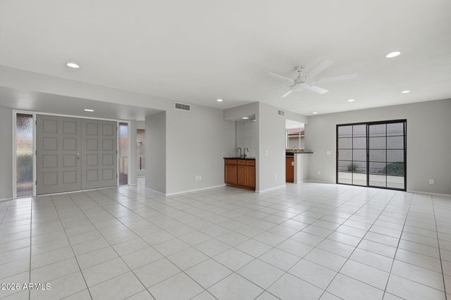 25826 S GREENCASTLE Drive, Sun Lakes, AZ 85248