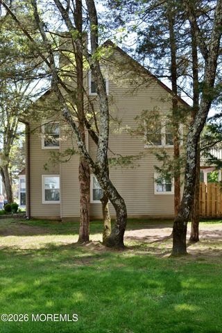 8 Colonial Court, Jackson, NJ 08527