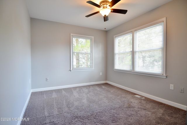 8 Colonial Court, Jackson, NJ 08527
