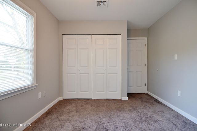 8 Colonial Court, Jackson, NJ 08527