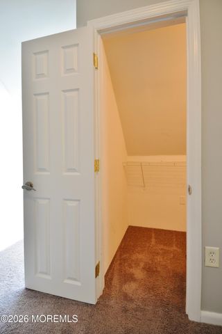 8 Colonial Court, Jackson, NJ 08527