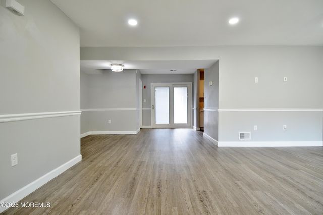 8 Colonial Court, Jackson, NJ 08527