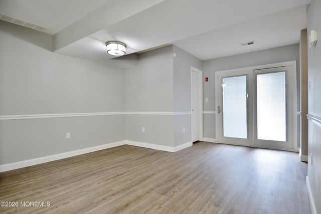 8 Colonial Court, Jackson, NJ 08527