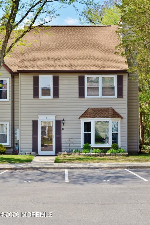 8 Colonial Court, Jackson, NJ 08527