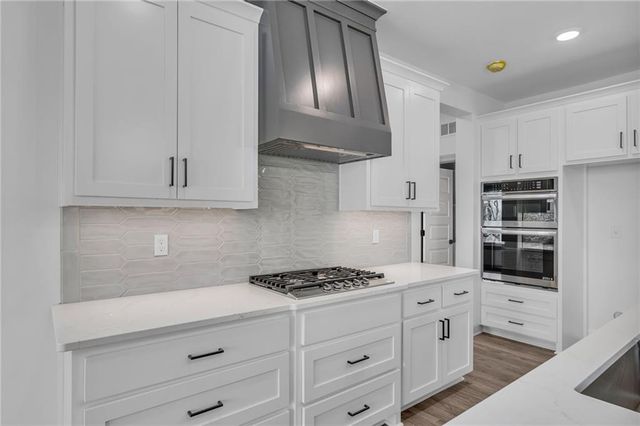 14033 S Landon Street, Olathe, KS 66061