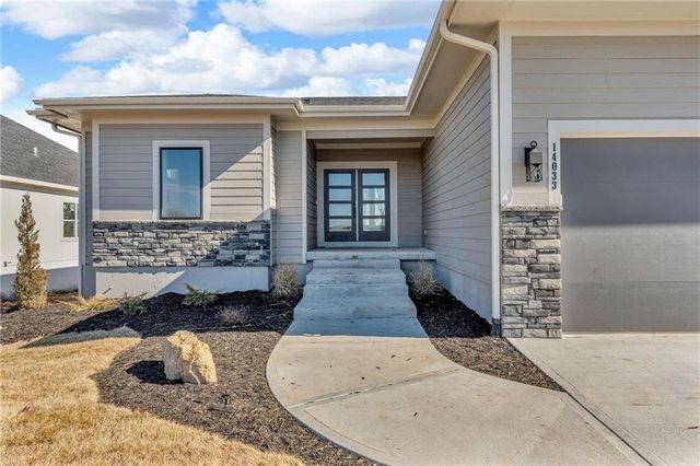 14033 S Landon Street, Olathe, KS 66061