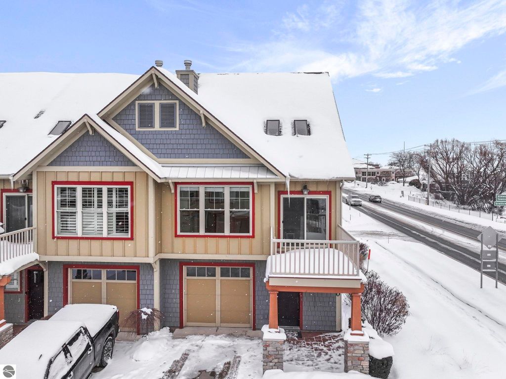 Image 2 of property listing at 13800 West Bay Shore Drive # 1, Traverse City, MI 49684