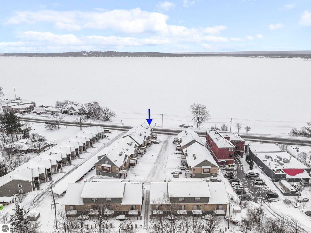 Image 4 of property listing at 13800 West Bay Shore Drive # 1, Traverse City, MI 49684