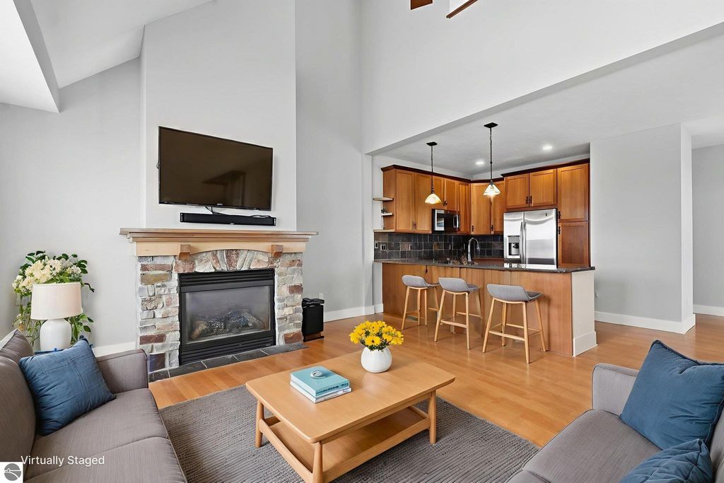 Image 7 of property listing at 13800 West Bay Shore Drive # 1, Traverse City, MI 49684