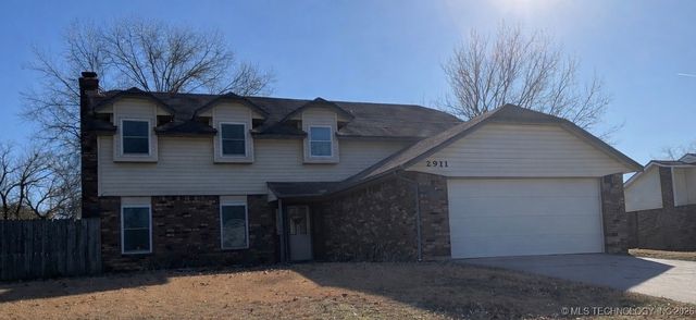 2911 E Augusta Avenue, Muskogee, OK 74403