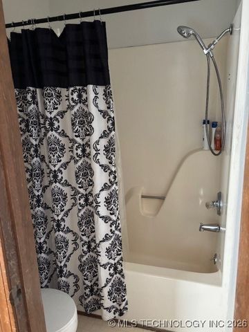 2911 E Augusta Avenue, Muskogee, OK 74403