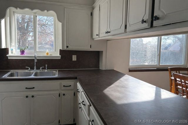 2911 E Augusta Avenue, Muskogee, OK 74403