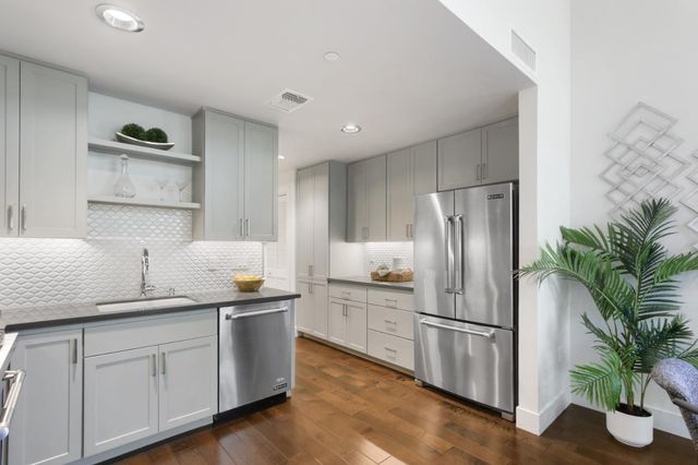 2746 5th St, Davis, CA 95618