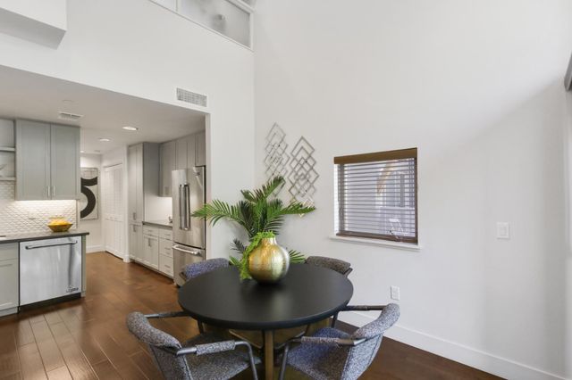 2746 5th St, Davis, CA 95618