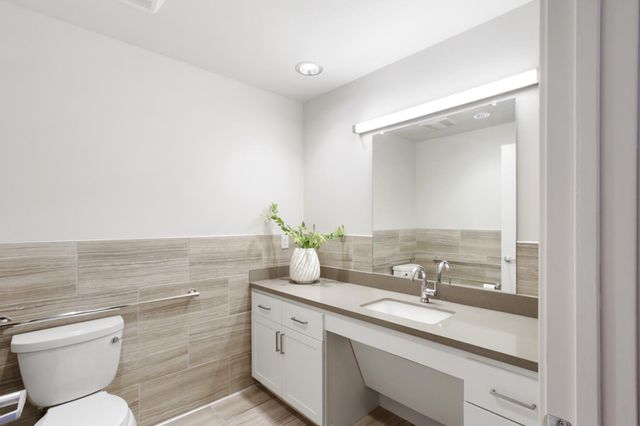 2746 5th St, Davis, CA 95618