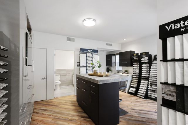 2746 5th St, Davis, CA 95618