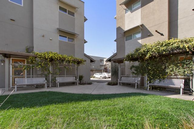 2746 5th St, Davis, CA 95618