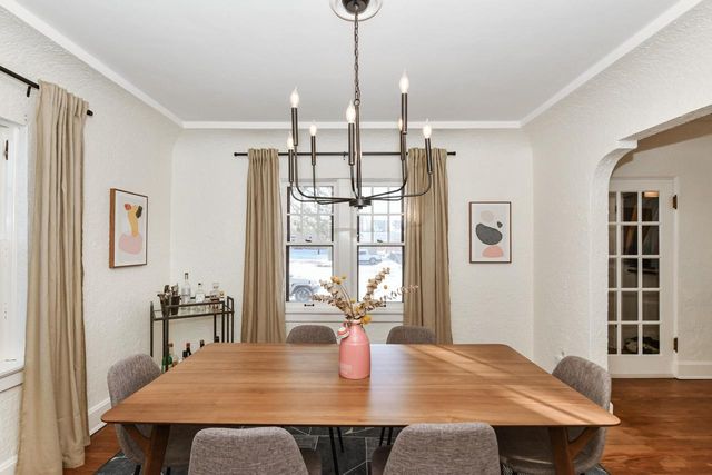 424 W Luebbe LANE, Glendale, WI 53217