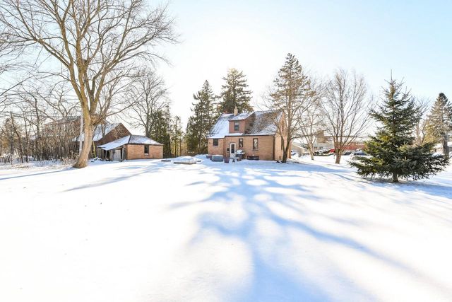 424 W Luebbe LANE, Glendale, WI 53217