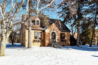 424 W Luebbe LANE, Glendale, WI 53217