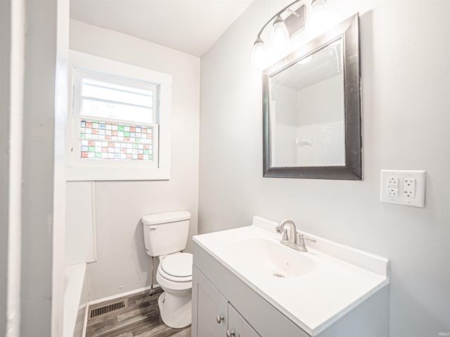 305 Brown Street, Mount Vernon, IN 47620