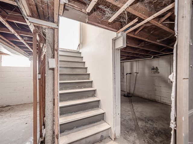 305 Brown Street, Mount Vernon, IN 47620