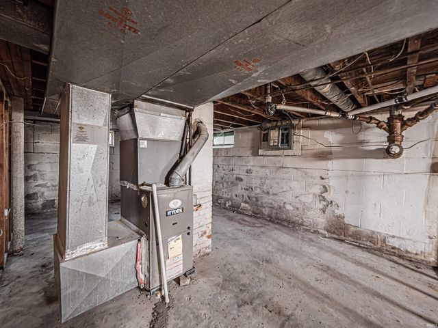 305 Brown Street, Mount Vernon, IN 47620