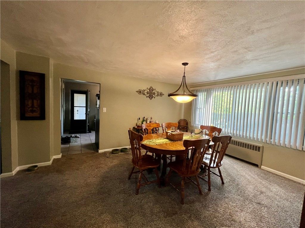Image 10 of property listing at 129 Upland Dr, Neshannock Twp, PA 16105