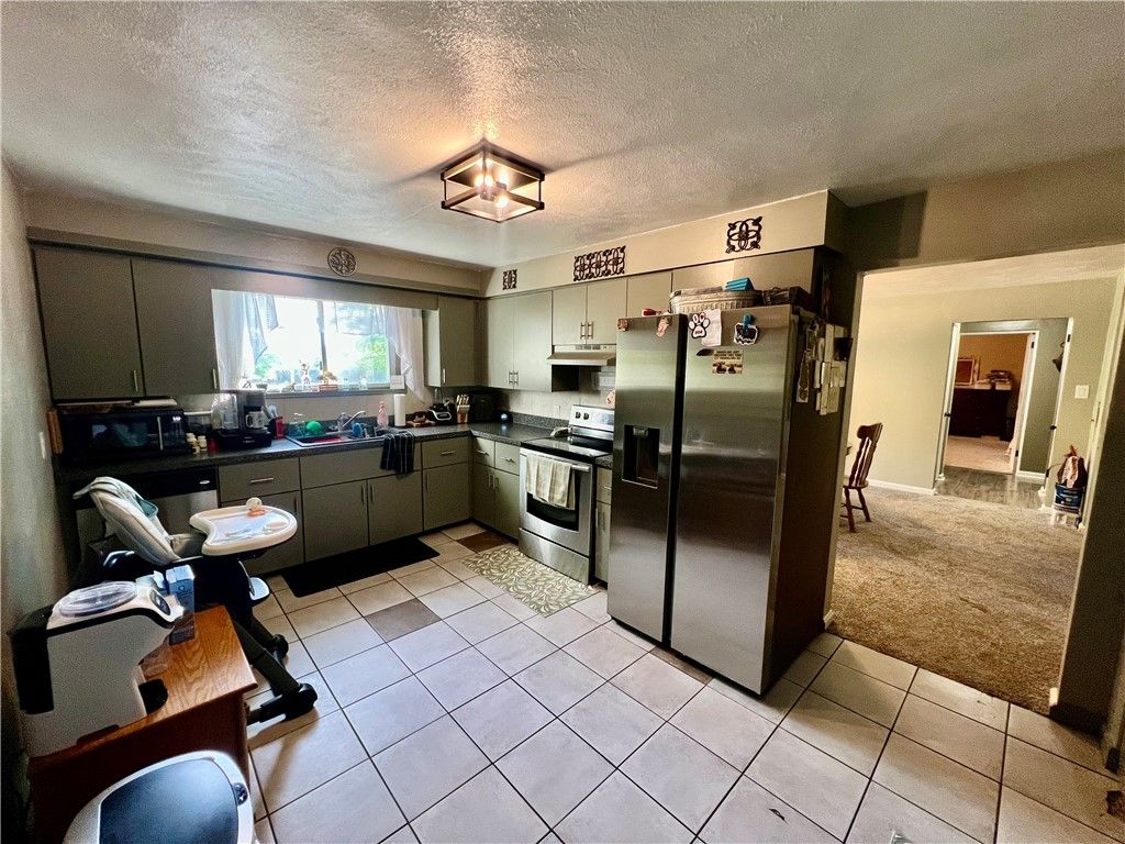 Image 11 of property listing at 129 Upland Dr, Neshannock Twp, PA 16105