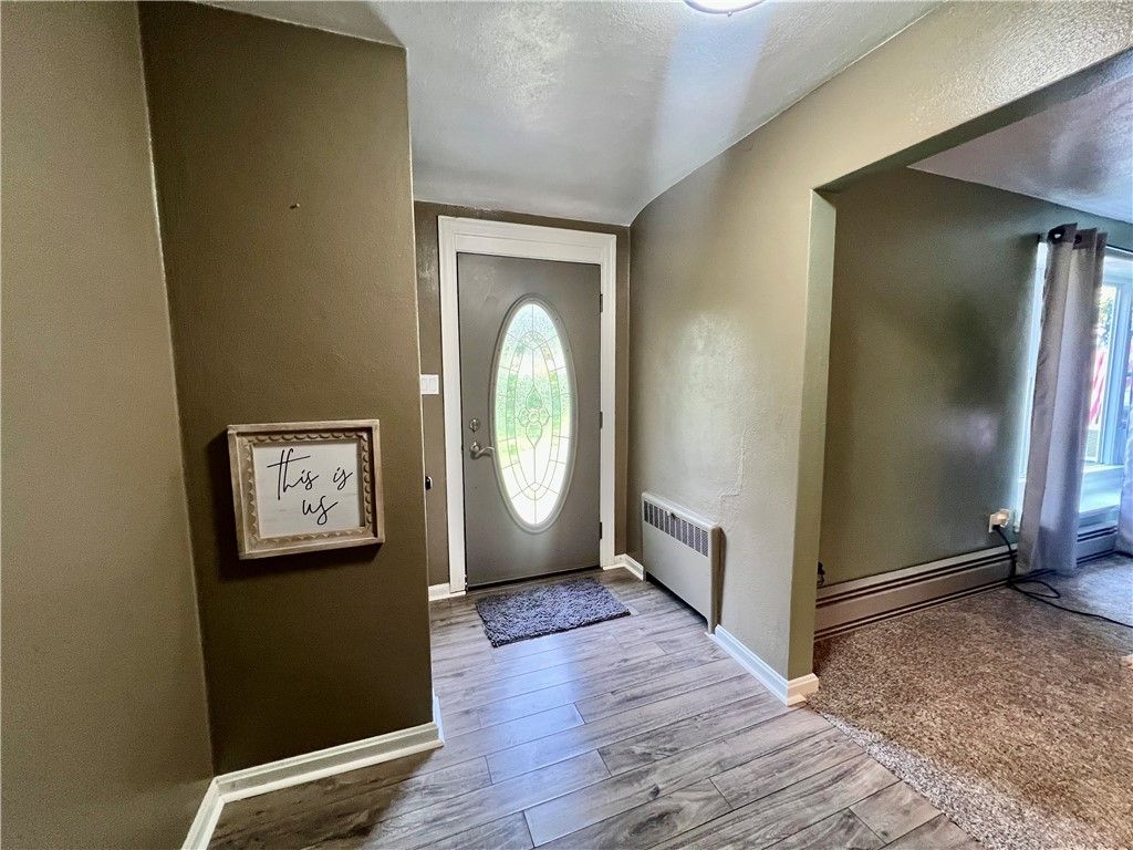 Image 6 of property listing at 129 Upland Dr, Neshannock Twp, PA 16105