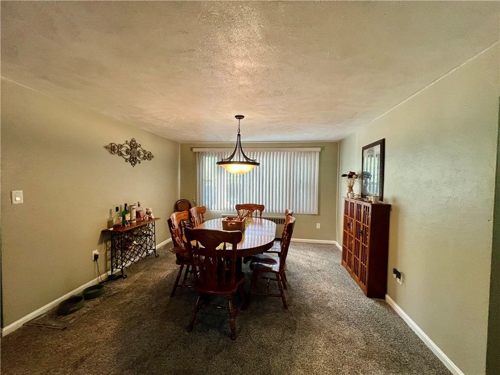 Image 9 of property listing at 129 Upland Dr, Neshannock Twp, PA 16105