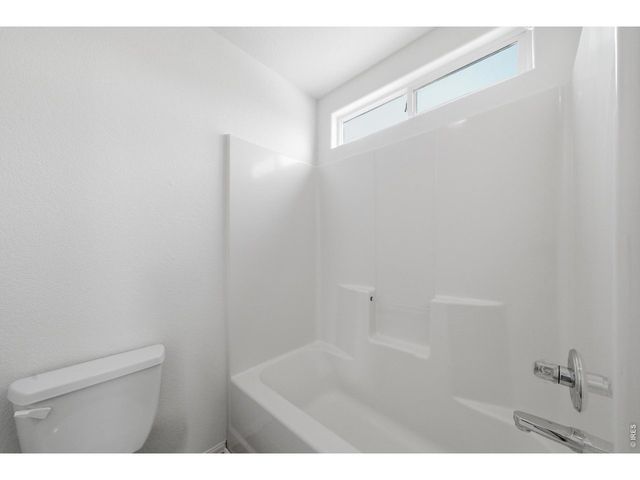 3005 Swan Point Ct, Evans, CO 80620