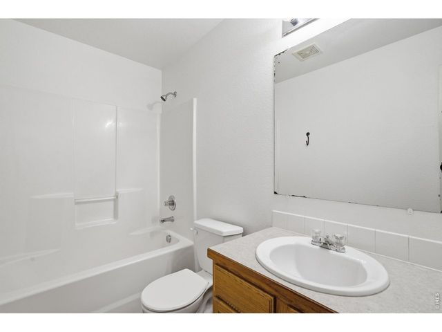 3005 Swan Point Ct, Evans, CO 80620